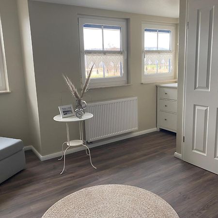 Ferienwohnung "Alter Gutshof" Huehnergott Sellin  Exterior foto